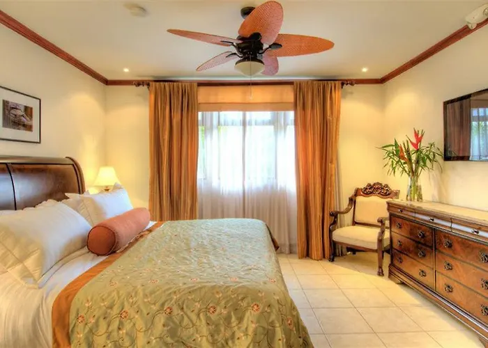 Ringle Hotel Guachipelin