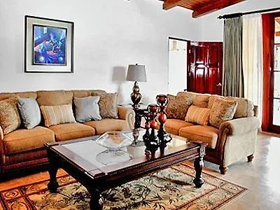 Ringle Hotel Guachipelin