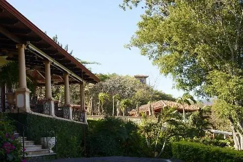 Ringle Hotel Guachipelin